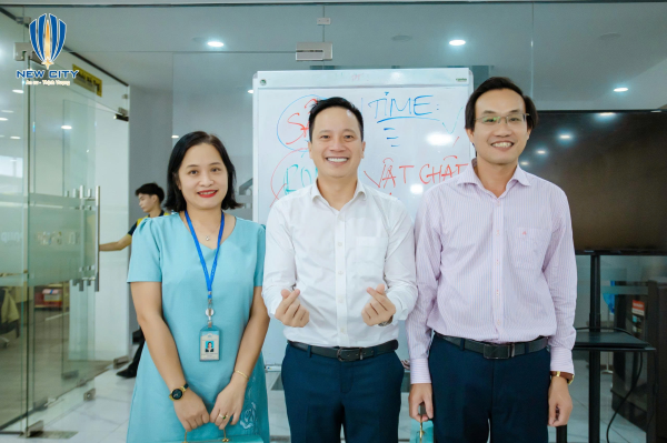 Hoạt động tham quan của SV Lớp 67.KT.CLC