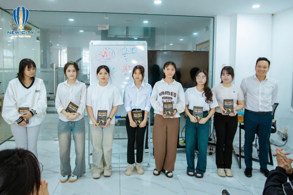 Hoạt động tham quan của SV Lớp 67.KT.CLC