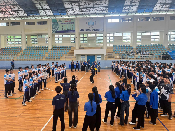 Chương trình Team building nối vòng tay lớn - chào đón Tân SV K67, năm 2025